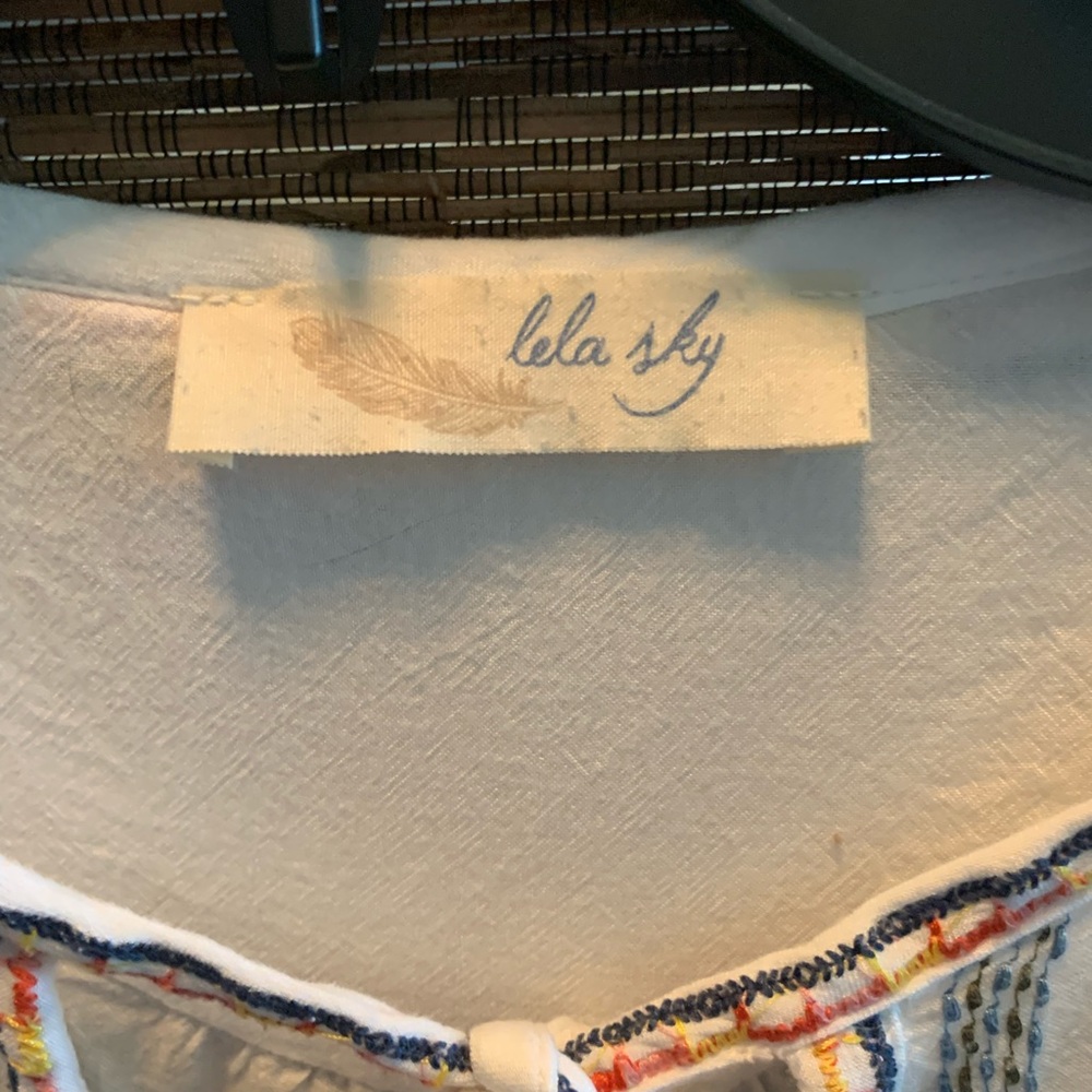 Embroidered White Boho Top - Picture 4 of 5